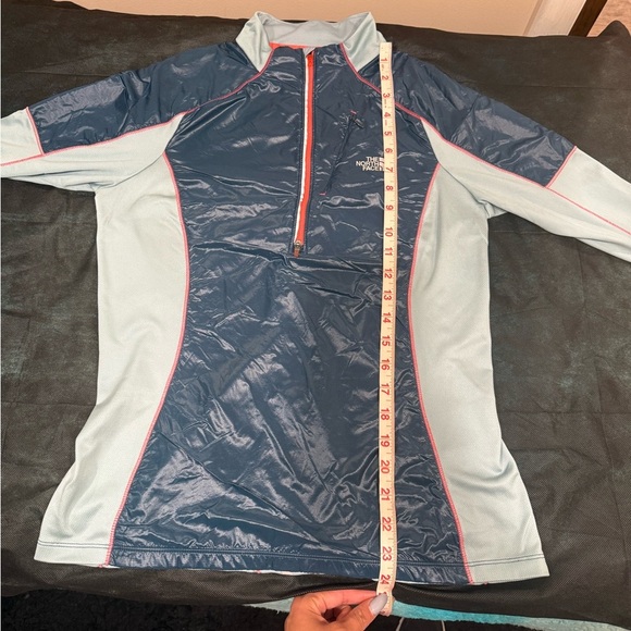 🔥The North Face Isotherm Jacket🔥 - Picture 3 of 7